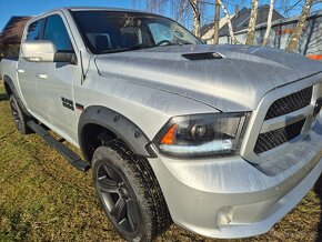 DODGE RAM 1500 5,7 HEMI 2018 SPORT - 16