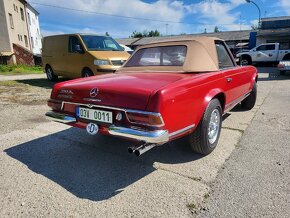 Mercedes Benz
230SL,110KW, rok 1966 - 16