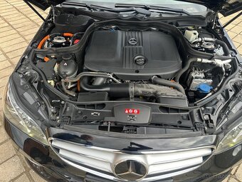Mercedes Benz E300d Hybrid 2013 - 16
