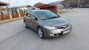 Honda Civic VIII 8 g sedan 1.8 104kw R18 2007 - 16