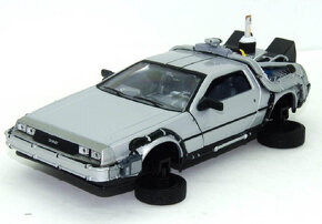 Sada 4x 1:24 DMC DeLorean ze serie Zpátky do Budoucnosti - 16