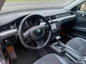 Škoda Superb 4x4 SERVIS KŮŽE DSG TOP STAV - 16
