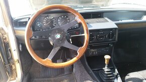 Prodám BMW 525, e12, r.v. 10/1980, zlatá, design ALPINA - 16