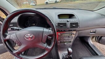 Toyota Avensis Combi T25 - 16