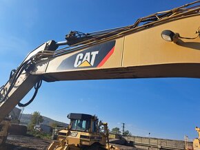 CATERPILLAR 323E - 16