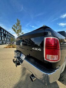 DODGE RAM 1500 Laramie 5.7 Hemi - 16