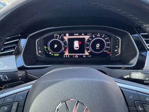 VW Passat B8 GTE 1.4 eTSI 160kW DSG Tažné Matrix LED Kamera - 16