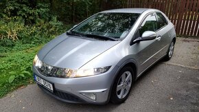 Honda Civic 1.8, 103 kW, 99300km, r.v. 2007, manuál, klima - 16