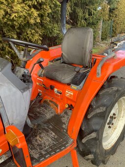 Traktor Hinomoto NX221, 22HP, 4x4 - 16