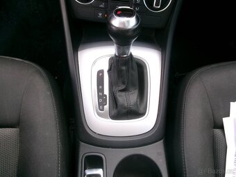 AUDI Q3 2,0TDi 110kw S-tronic LED GPS XEN 04/2016 - 16