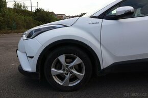 Toyota CHR 1,8 HYBRID 57 tis. - 16