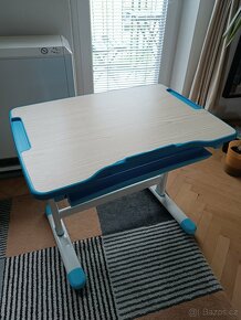 Dětský psací stůl a židle - výškově nastavitelné - 16