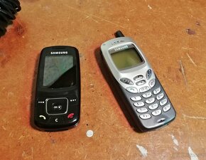 Samsung R210 (2001) + C300 (2006) - 16