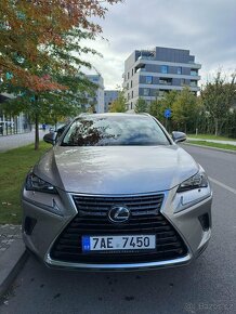 Lexus NX 300h - 16