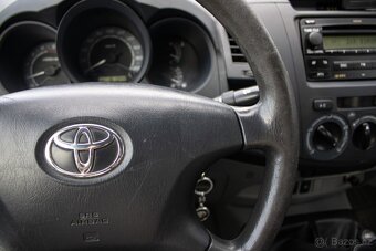 Toyota Hilux - 16