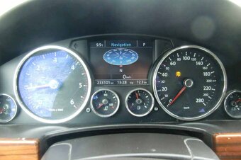 VW TOUAREG 3,0 TDI V6 - 16