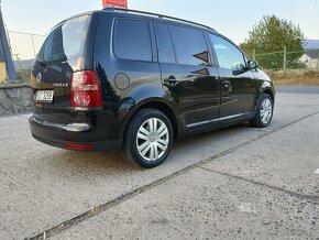 Dobrý den nabízím k prodeji W touran rok výroby 2009 1.9tdi - 16