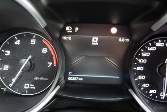 Alfa Romeo Stelvio 2.0 Veloce 206kW Q4 (ODPOČET DPH) - 16