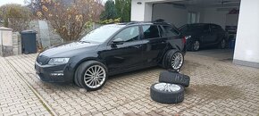 ŠKODA Octavia III RS 2.0 TDI DSG Black R.2016 148000km. - 16