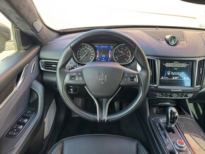 Maserati Levante 3.0 bi-turbo/316kw/4x4/133tkm/krásná výbava - 16