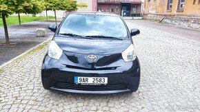 REZERVACE Prodám Toyota IQ,2009 r.v.,1.0 VVTI,automat - 16