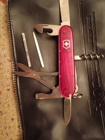 NŮŽ VICTORINOX SWIIS MADE 100 % STAV - 16