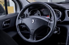 Peugeot 3008 1.6 HDi FAP 110k Executive - 16