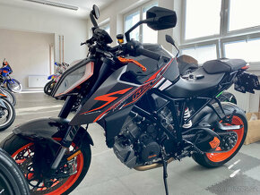 KTM 1290 Super Duke R = AKRAPOVIČ / QUICKSHIFTER+/ VÝBAVA ZA - 16