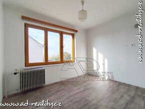 Prodej dvougeneračního RD (2 samostatné byty), garáž, zahrad - 16