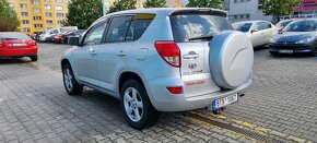 Toyota RAV4 2.2D-4D, 110 kW, diesel - 16