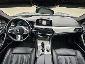 BMW 530d xDrive - 16