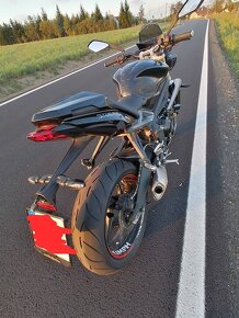 Triumph Street Triple 675 - 16