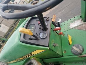 John Deere 955 s čelním nakladačem - 16