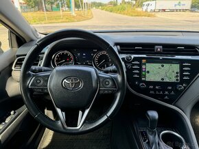 Toyota Camry 2.5 VVT-i 133kW Executive | MY2020 | 121tisKm - 16