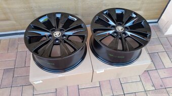 ALU kola ŠKODA 5x112 R17 NOVÁ letní sada Superb 2, Octavia 3 - 16