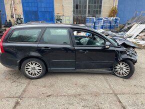 Volvo v 50 2010 , 2.0 TDI 100kw 019-26 - 16