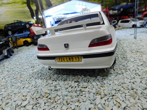 model auta Peugeot 406 Taxi Otto mobile 1:12 - 16