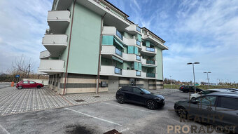 Prodej bytu 2+kk 88 m² Cittá Sant´Angelo, Itálie - 16