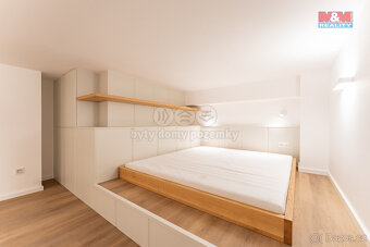 Prodej ateliéru 1+kk, 65 m², Praha, ul. Na Valentince - 16