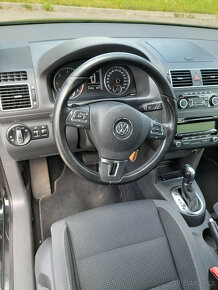 Volkswagen Touran 1,6 TDi DSG 7 míst - 16