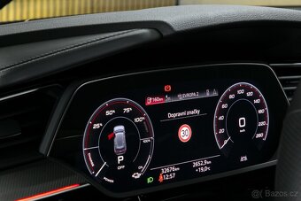 Audi e-tron Quattro S 370kW Panorama B&O HUD Noční vidění - 16