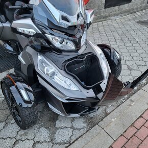 CAN-AM Spyder 1330 RT-S, Special Series, původ ČR, Akrapovič - 16