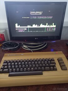 Commodore C64 + original obal - 16