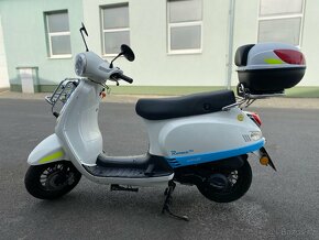 Prodej Scooter 125 Capireli Rome - 17