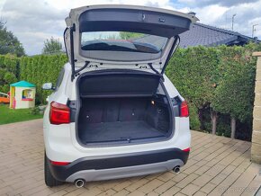 BMW X1 2.0D 110kW AT8 / 01/2019 / FULL LED, NAVI / DPH / - 17