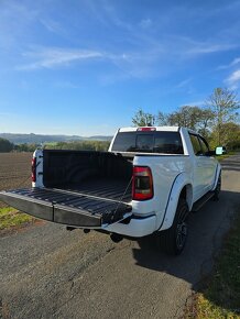 Dodge Ram Sport - 17