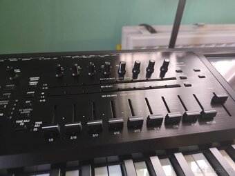 Korg Kronos 2 88 - 17