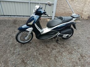 Piaggio Beverly 125i Cz doklady v ceně - 17