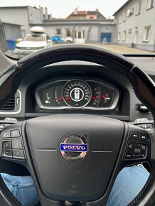 Volvo V60, rok 2015, D3 pětiválec, výborný stav a výbava - 17