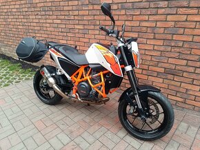 KTM DUKE 690 - PĚKNÝ STAV - AKRAPOVIČ - 25tis/KM - 17